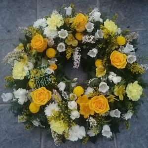 Traditional Wreath Deluxe in Lemons