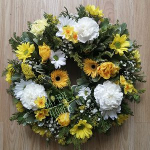 Loose Style Traditional Wreath