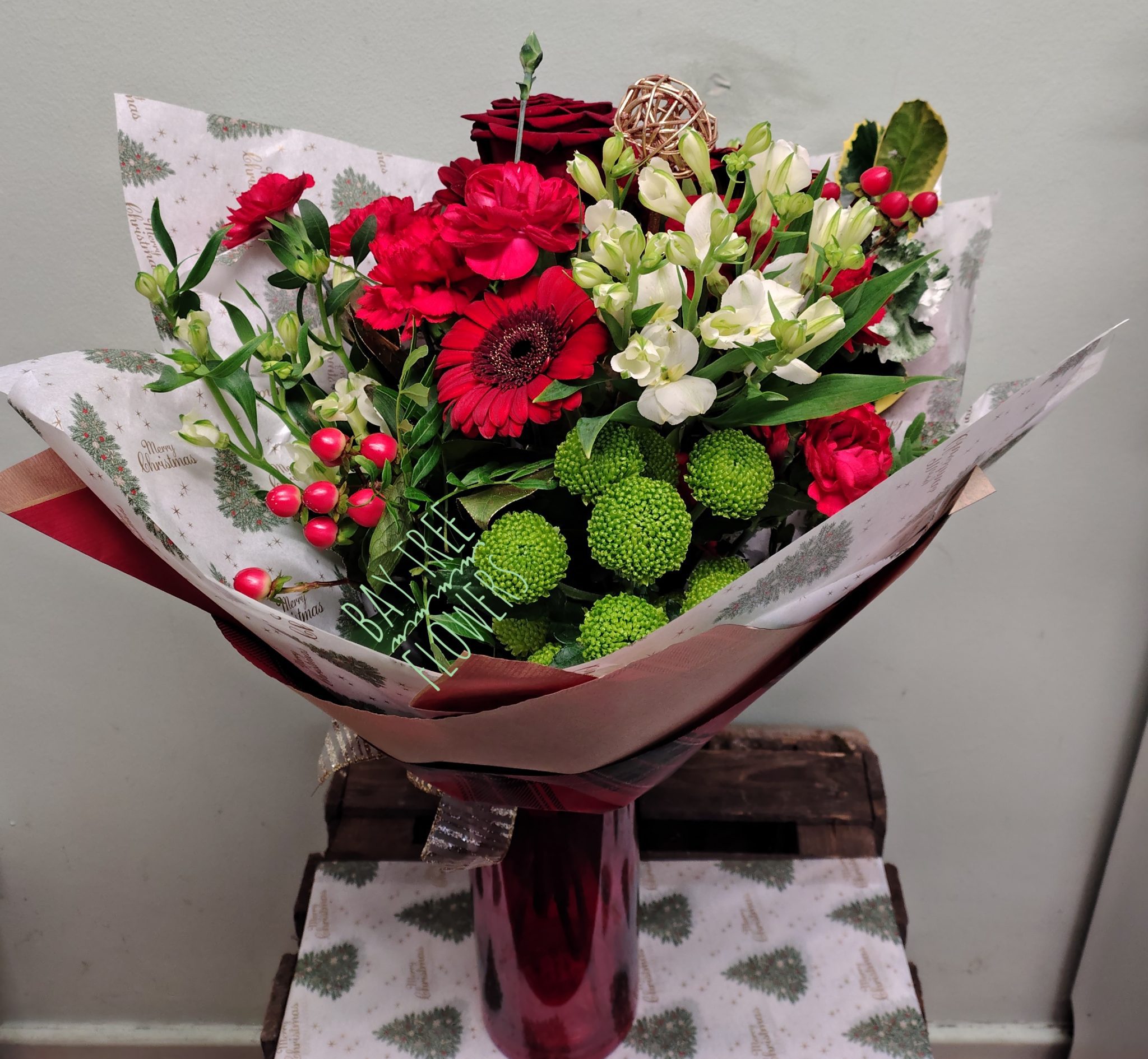 Christmas Handtied Deluxe - Image 3