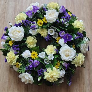 Traditional Style Large Wreath